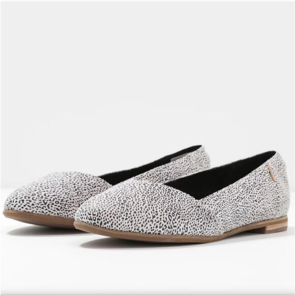 Toms Women's Julie Leopard Print Flat Shoes Size 7 - Picture 1 of 12